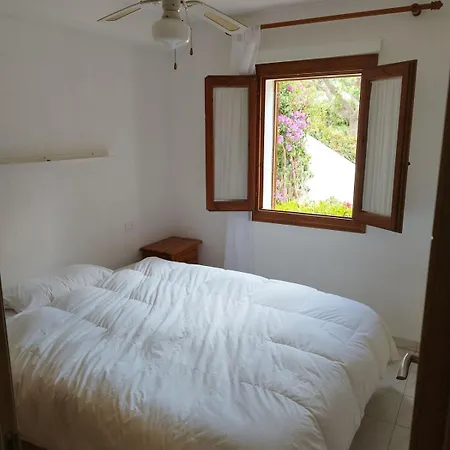 Estudio Parejas Con Piscina En Urbanizacion Tranquila Lägenhet